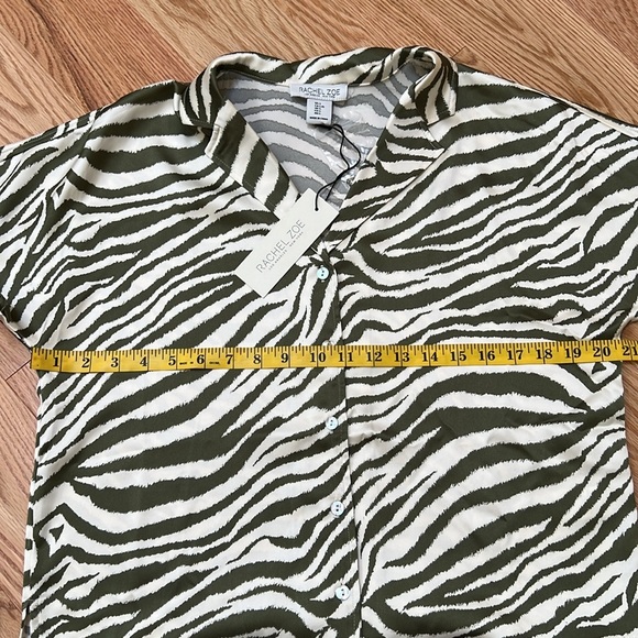 Rachel Zoe Green /ivory combo large front button short top, NWT. - Picture 6 of 7